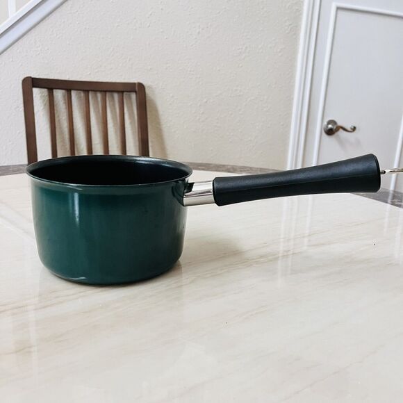 Nordic Ware USA 1.5 QT Non-stick Saucepan Dark Green with Lid - Picture 6 of 11